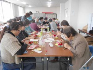 寡婦の集い・プリザーブドフラワーつくり
